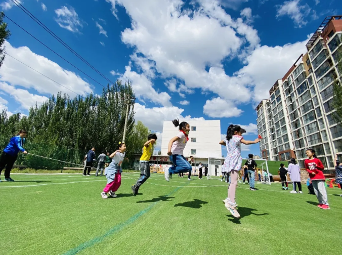 家庭是一所学校，家庭教育是主导孩子一生的基础教育！